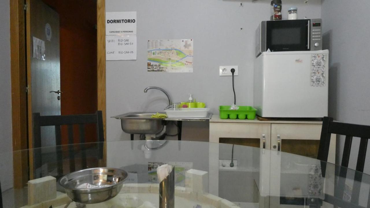 Albergue Cafeteria Rio Sar 帕德隆 外观 照片