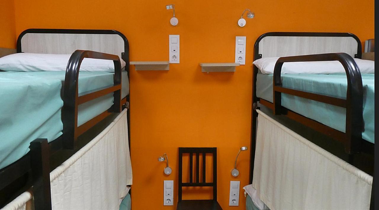 Albergue Cafeteria Rio Sar 帕德隆 外观 照片